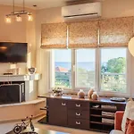 Navarino Captains - Lux Private Pool Retreat Villa *