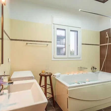 Navarino Captains - Lux Private Pool Retreat * Marathopoli