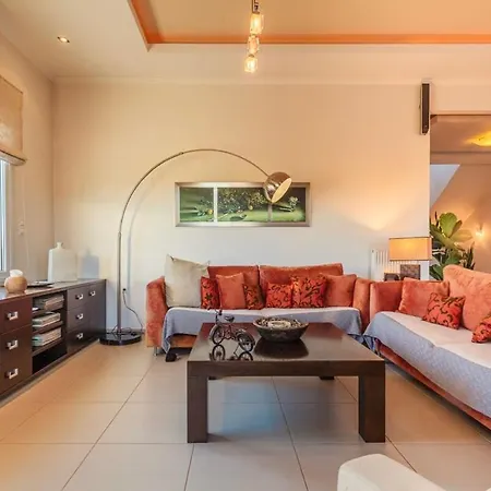 Navarino Captains - Lux Private Pool Retreat *