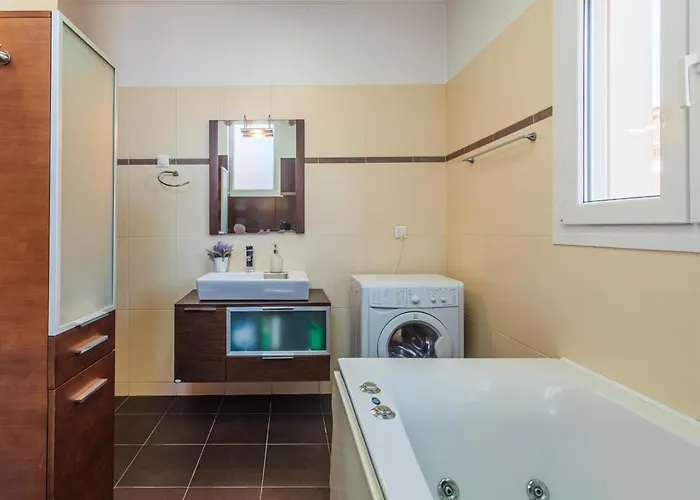 Вилла Navarino Captains - Lux Private Pool Retreat Маратополис