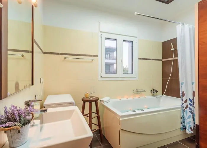 Navarino Captains - Lux Private Pool Retreat * Marathopoli