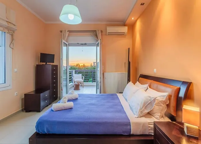 Villa Navarino Captains - Lux Private Pool Retreat *