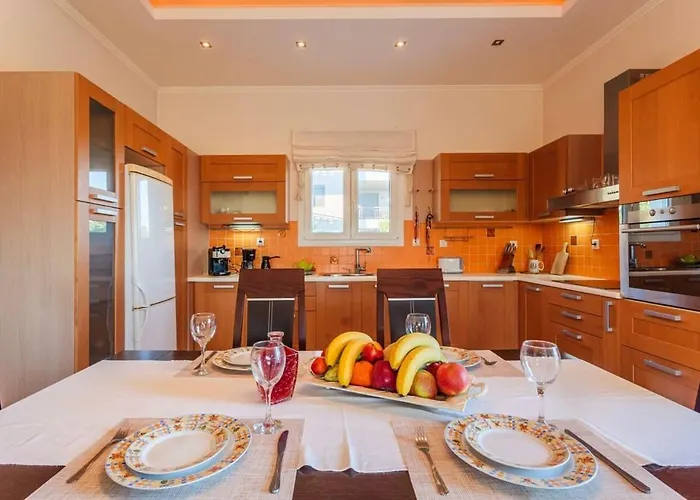 Navarino Captains - Lux Private Pool Retreat Marathopoli