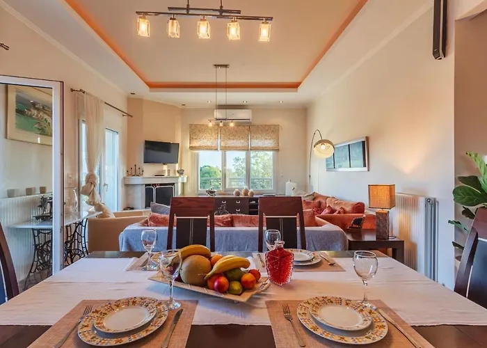 Вилла Navarino Captains - Lux Private Pool Retreat *